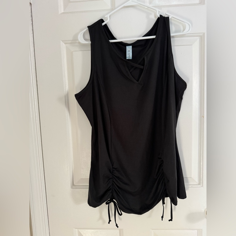 M. Fasis Lavis Plus size tank top size 2X . NWOT